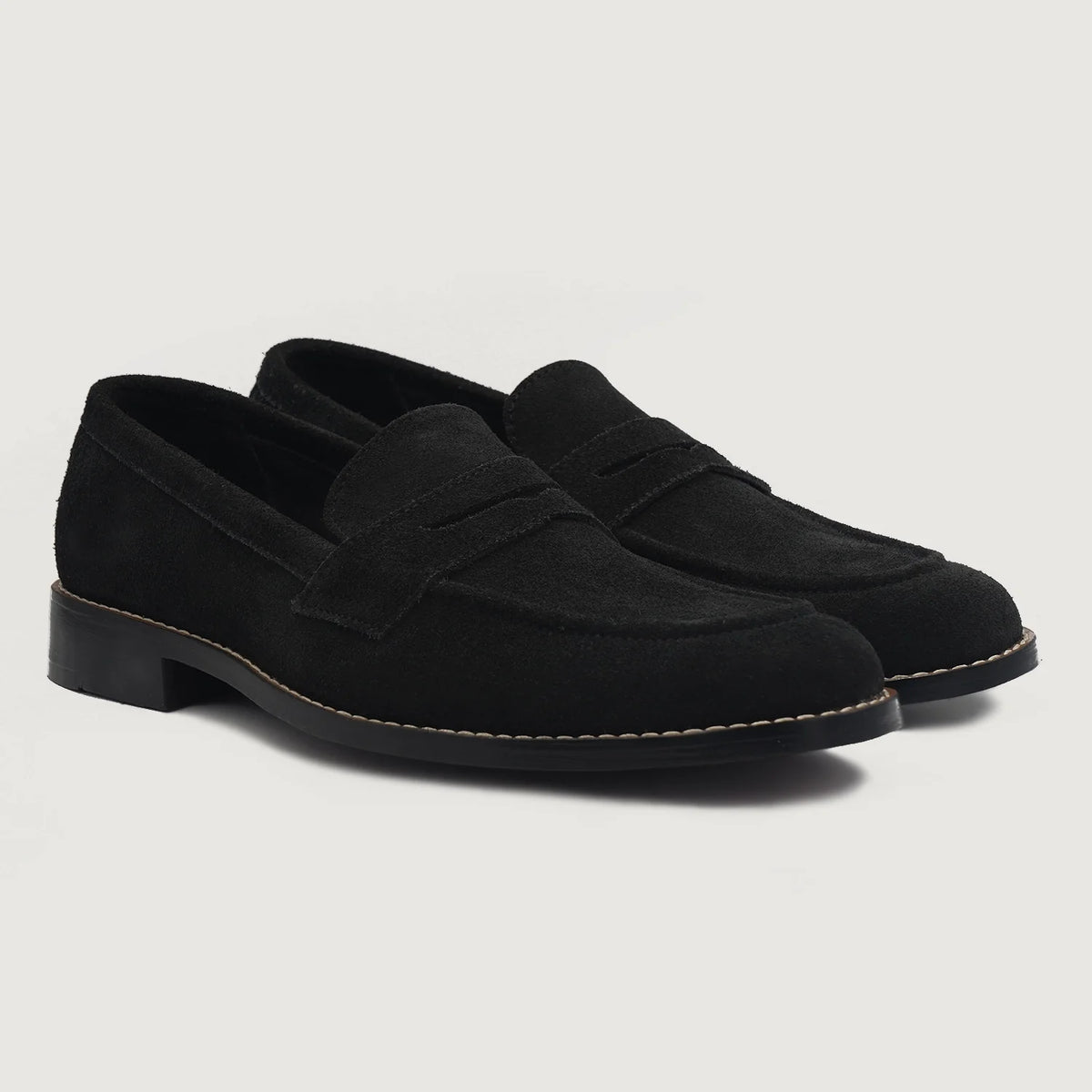 Baxton 블랙 Suede 가죽 로퍼 남성용 For Men in Black Goatskin Suede - 측면 프로필 뷰 | 공식 온라인 스토어 구매