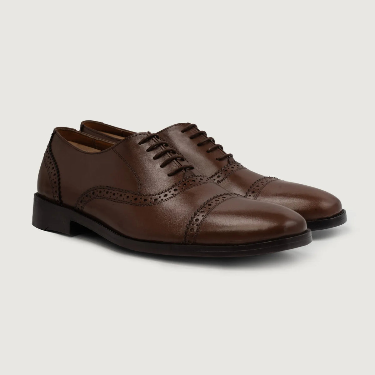 Greyson Brogues Oxford 브라운 가죽 구두 남성용 For Men in Brown Full-Grain Leather - 측면 프로필 뷰 | 공식 온라인 스토어 구매
