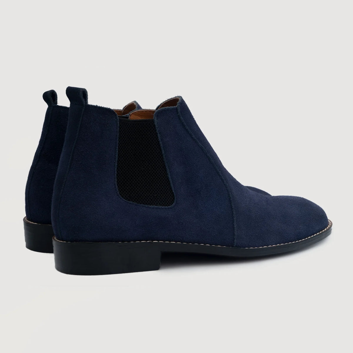 Clarkson Chelsea Midnight 블루 Suede 가죽 부츠 남성용 For Men - 보강된 힐 카운터 및 정밀 2열 스티치 디테일