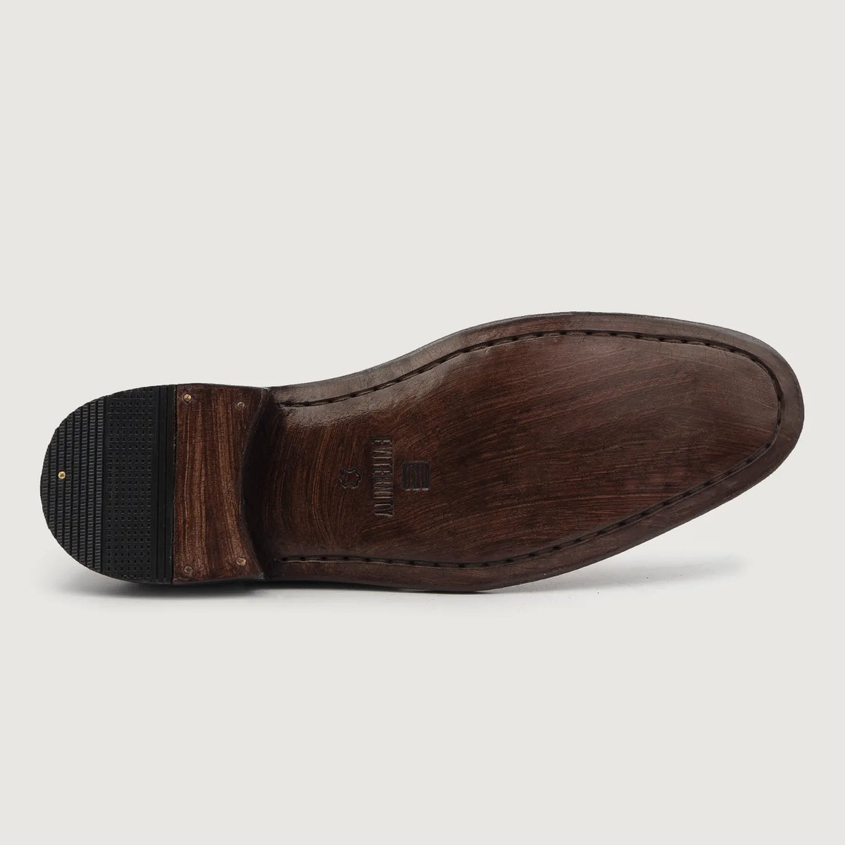 High-Traction Rubber Outsole & Lug Tread Pattern on Clarkson Chelsea 브라운 Suede 가죽 부츠 남성용 For Men