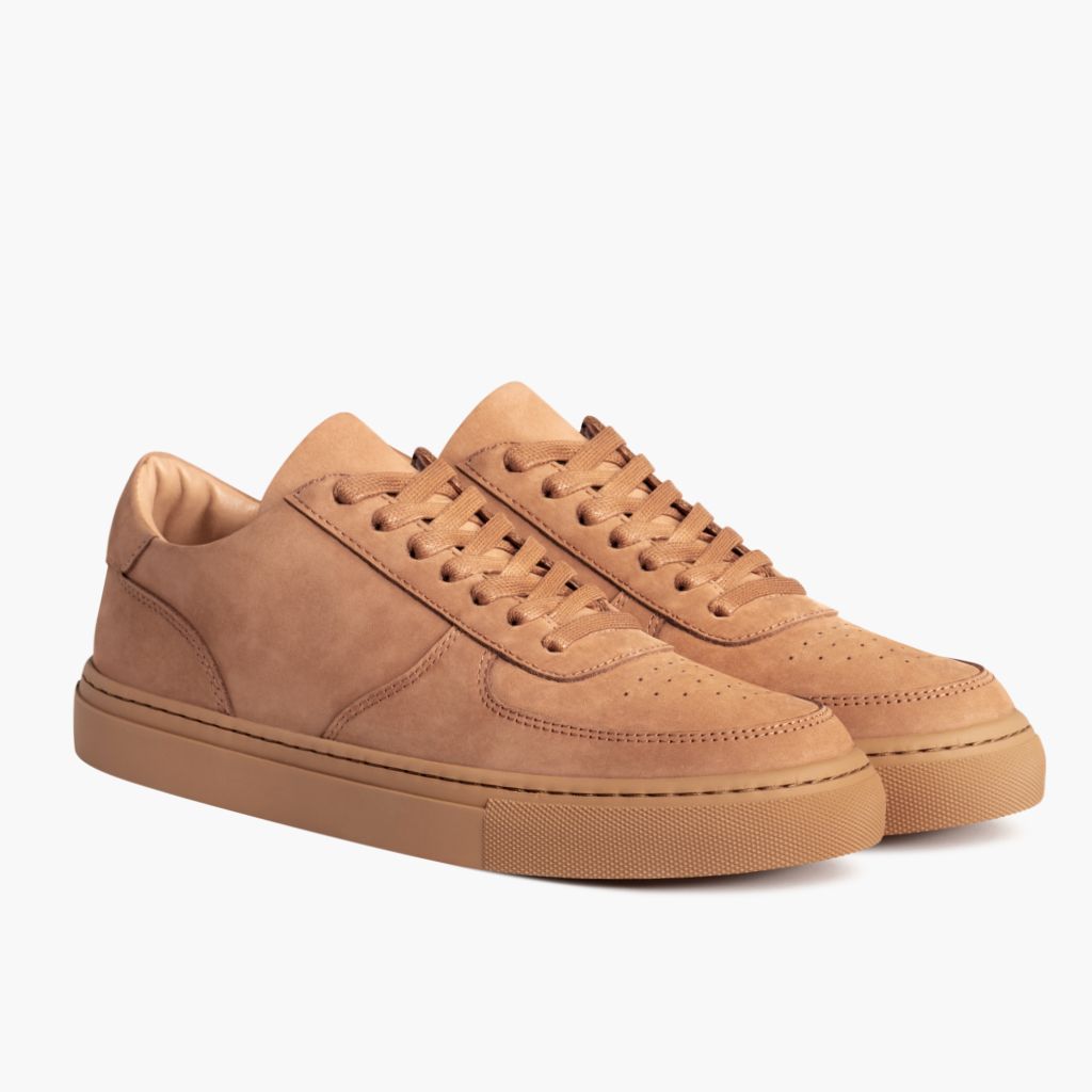 Court Clay 가죽 스니커즈 남성용 in Classic Full-Grain Leather - 측면 프로필 뷰 | 공식 온라인 스토어 구매