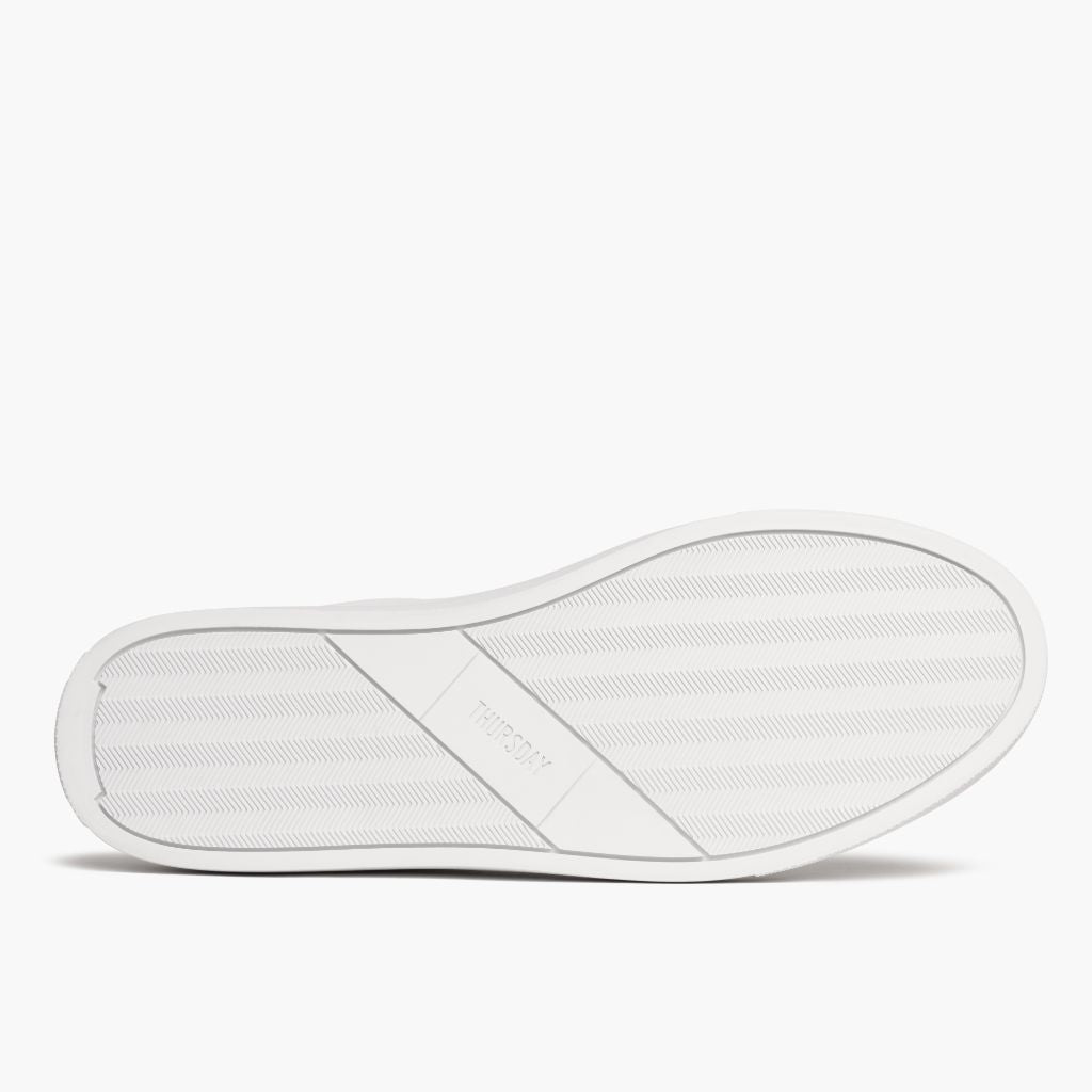 High-Traction Rubber Outsole & Lug Tread Pattern on Court White 가죽 스니커즈 남성용
