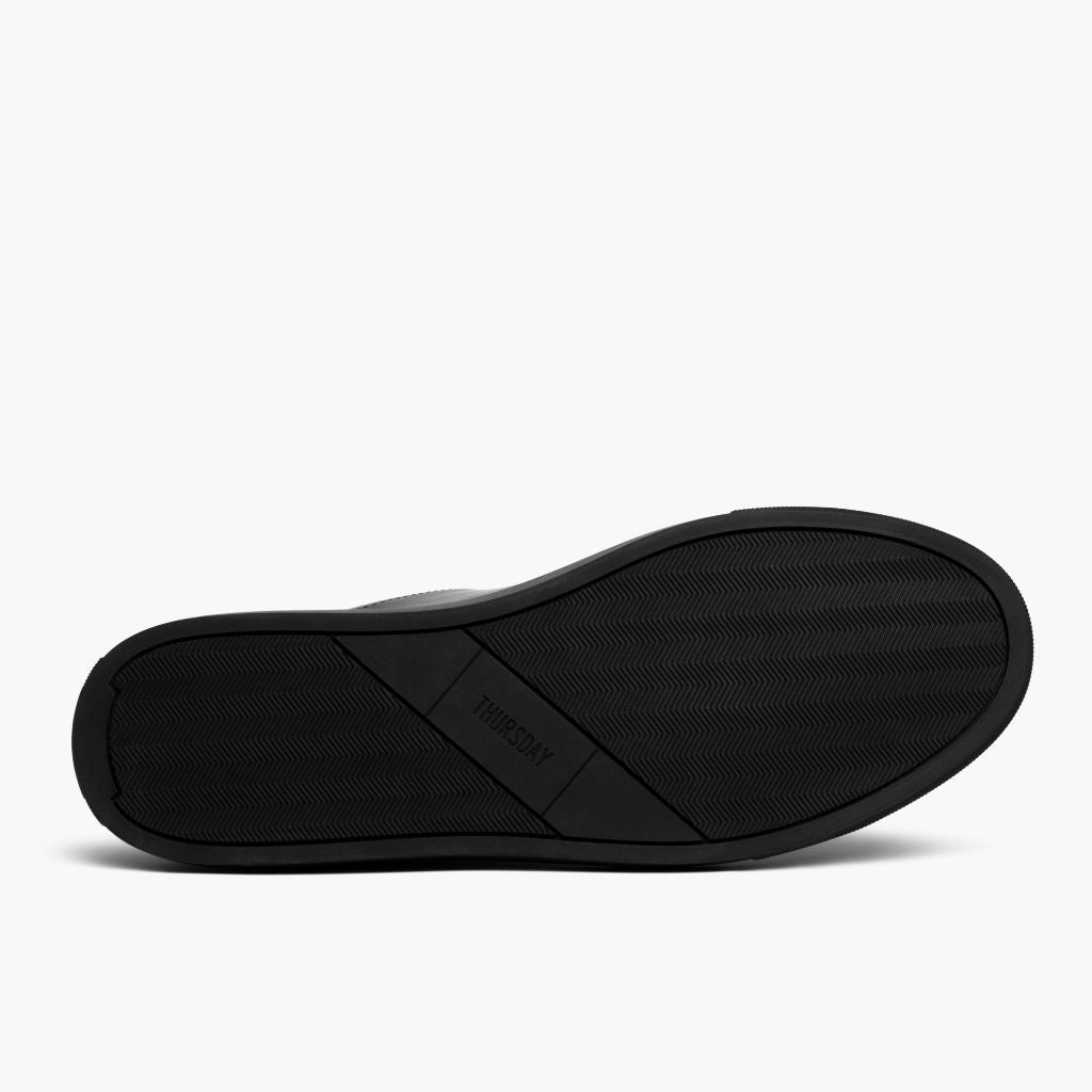 High-Traction Rubber Outsole & Lug Tread Pattern on Encore Jet 블랙 가죽 스니커즈 남성용