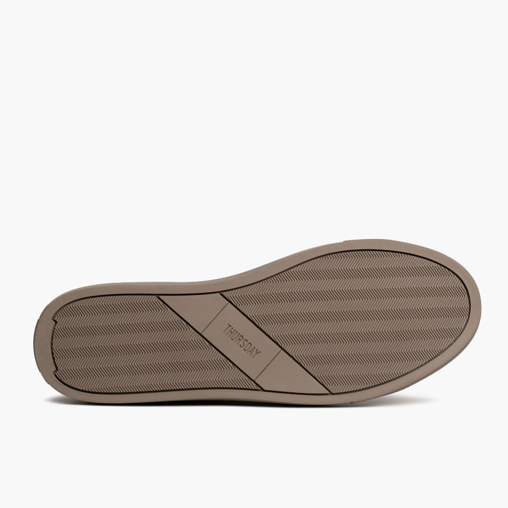 High-Traction Rubber Outsole & Lug Tread Pattern on Encore Taupe 가죽 스니커즈 남성용