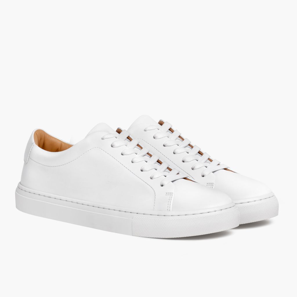 Encore White 가죽 스니커즈 남성용 in White Full-Grain Leather - 측면 프로필 뷰 | 공식 온라인 스토어 구매