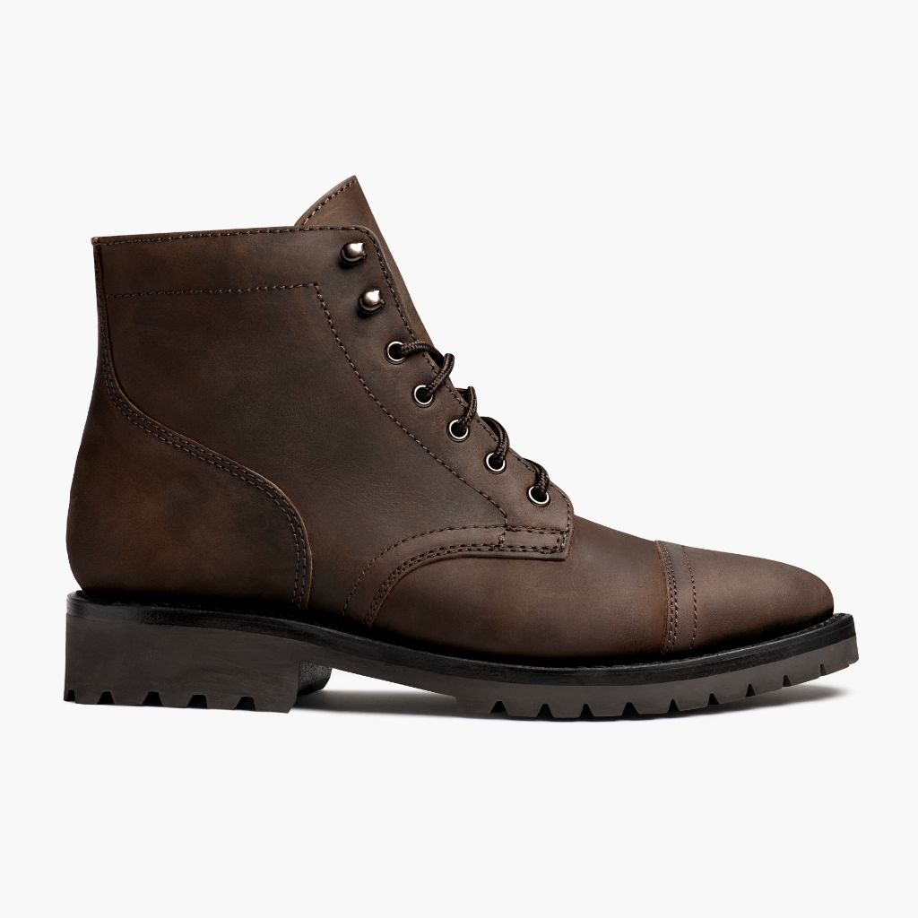 Classic Full-Grain leather Boots - 굿이어 웰트 공법 및 앞코 토박스 디테일