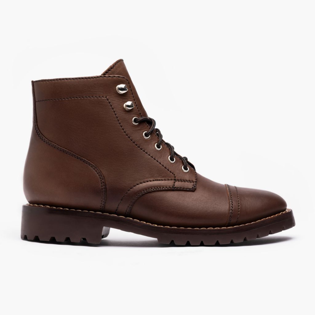Classic Full-Grain leather Boots - 굿이어 웰트 공법 및 앞코 토박스 디테일