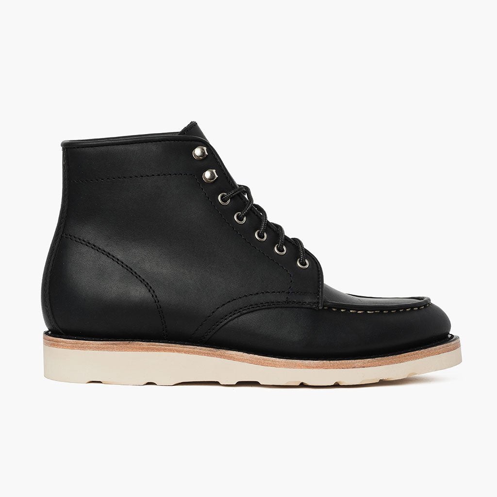 Black Full-Grain leather Boots - 굿이어 웰트 공법 및 앞코 토박스 디테일