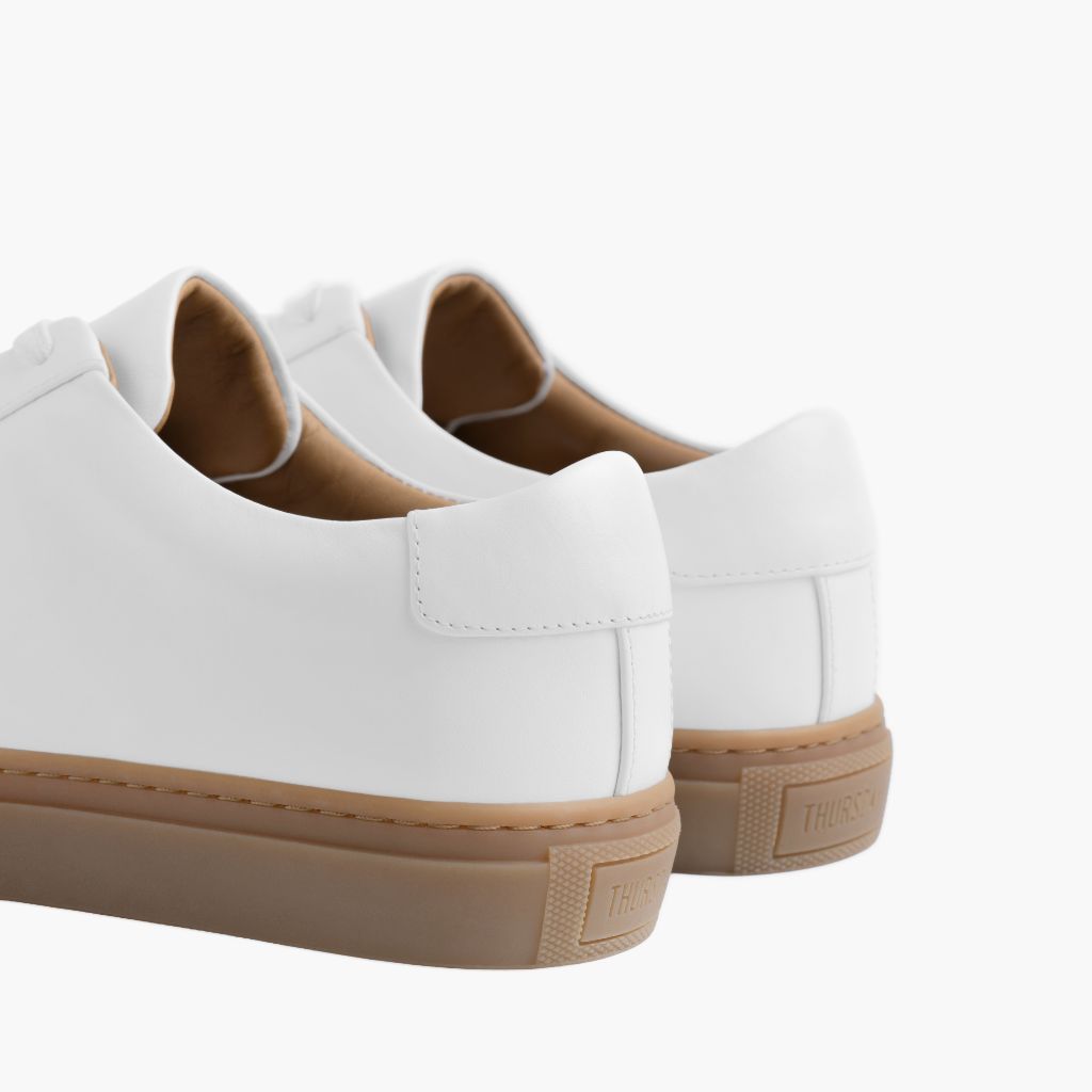 High-Traction Rubber Outsole & Lug Tread Pattern on Legacy White 가죽 스니커즈 남성용