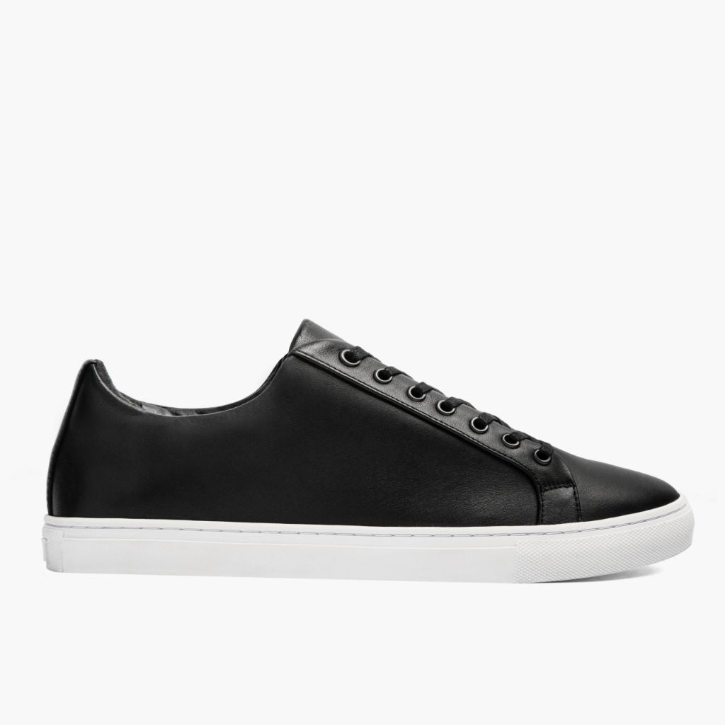 Black Full-Grain leather Sneakers - 굿이어 웰트 공법 및 앞코 토박스 디테일