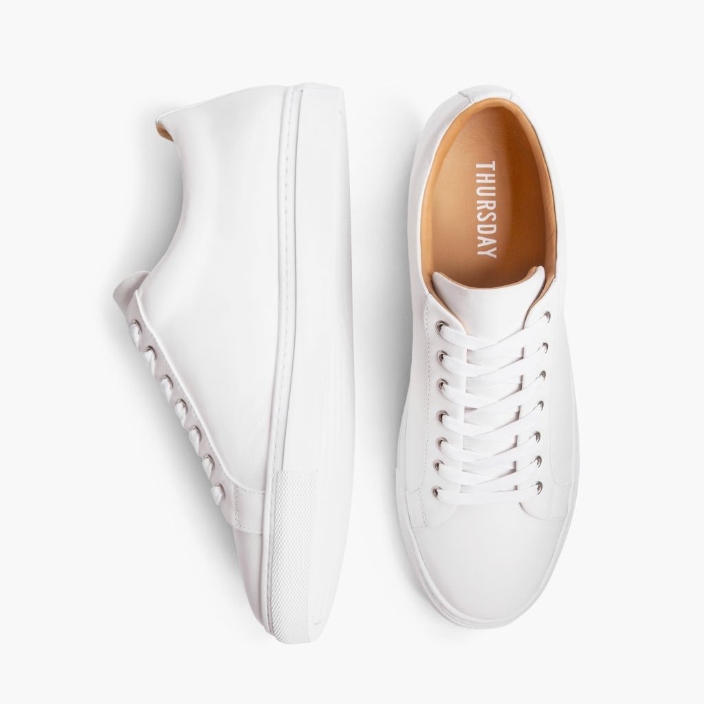 Premier Low Top White 가죽 스니커즈 남성용 For Men - 보강된 힐 카운터 및 정밀 2열 스티치 디테일