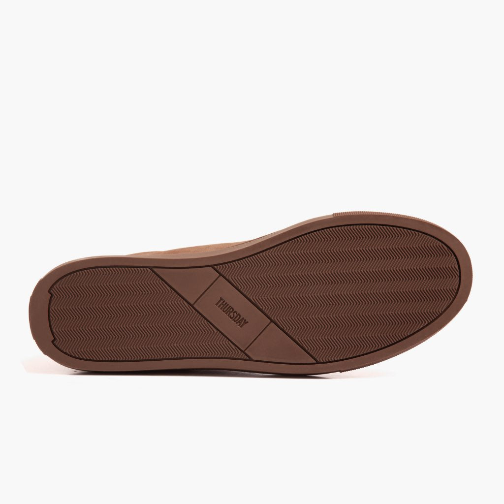 High-Traction Rubber Outsole & Lug Tread Pattern on Premier Low Top Pebble 가죽 스니커즈 남성용 For Men