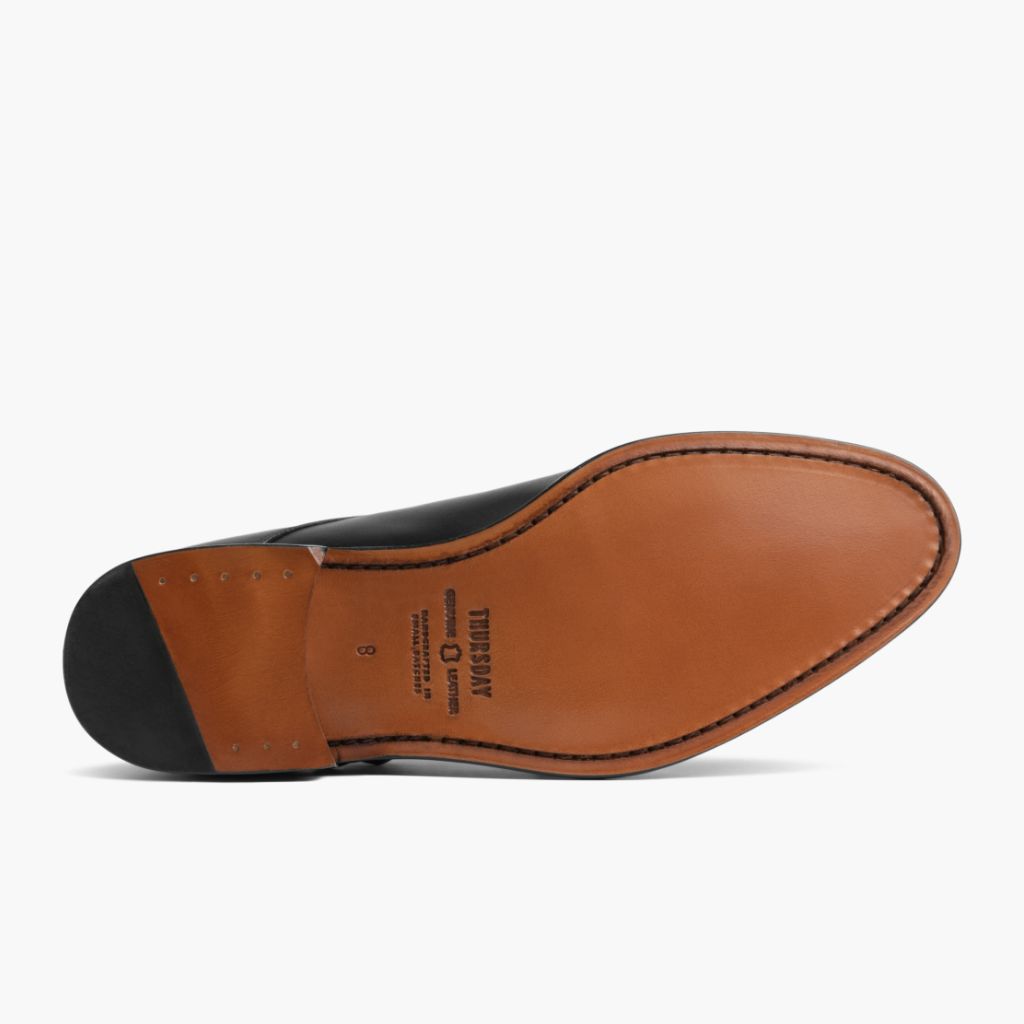 High-Traction Rubber Outsole & Lug Tread Pattern on Saint 블랙 가죽 로퍼 남성용 For Men