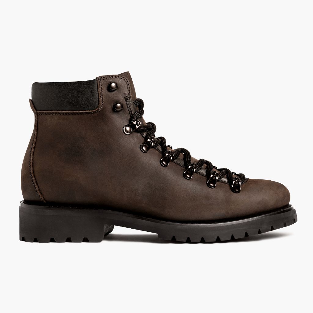 Classic Full-Grain leather Boots - 굿이어 웰트 공법 및 앞코 토박스 디테일
