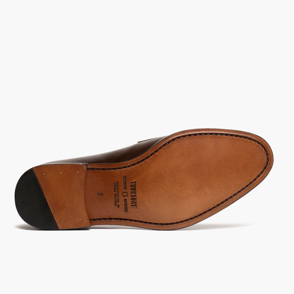 High-Traction Rubber Outsole & Lug Tread Pattern on Lincoln Rich Mahogany 가죽 스니커즈 남성용