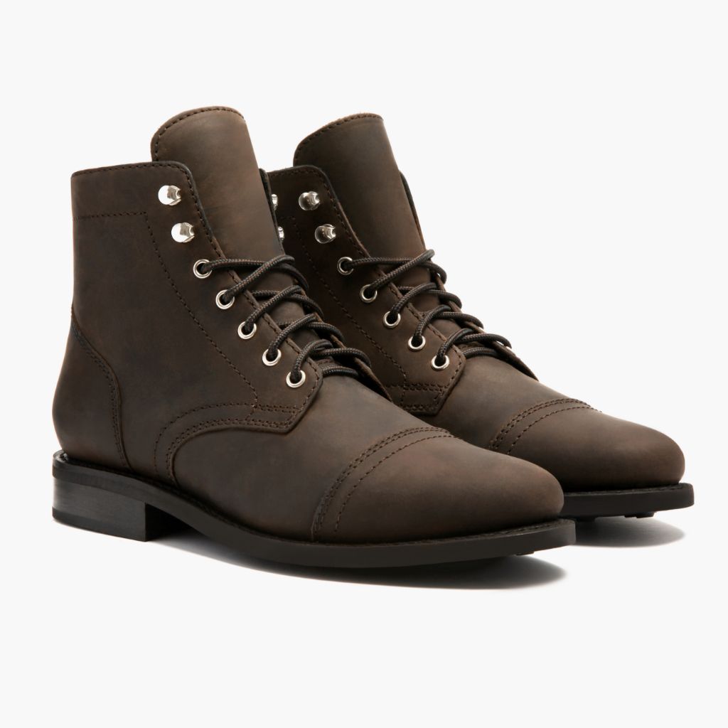 Classic Full-Grain leather Boots - 굿이어 웰트 공법 및 앞코 토박스 디테일