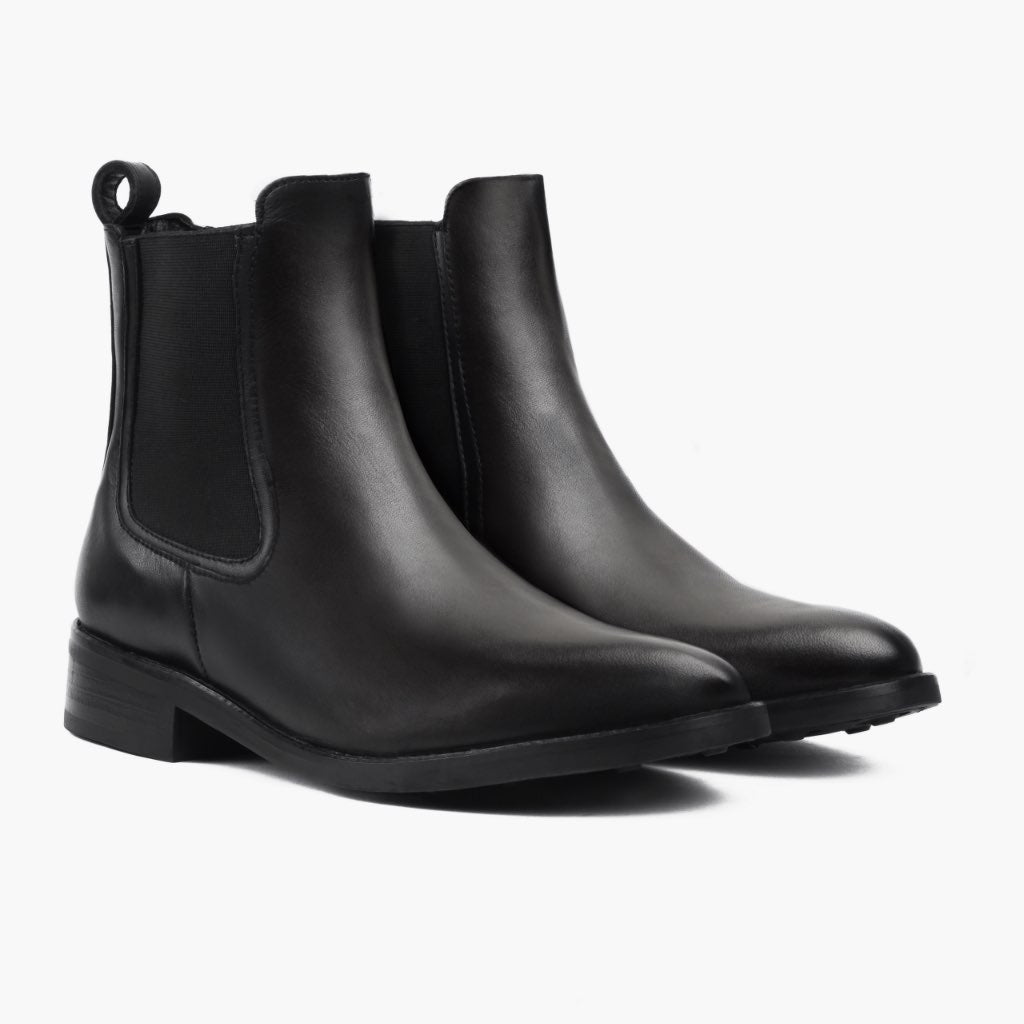 Black Full-Grain leather Boots - 굿이어 웰트 공법 및 앞코 토박스 디테일