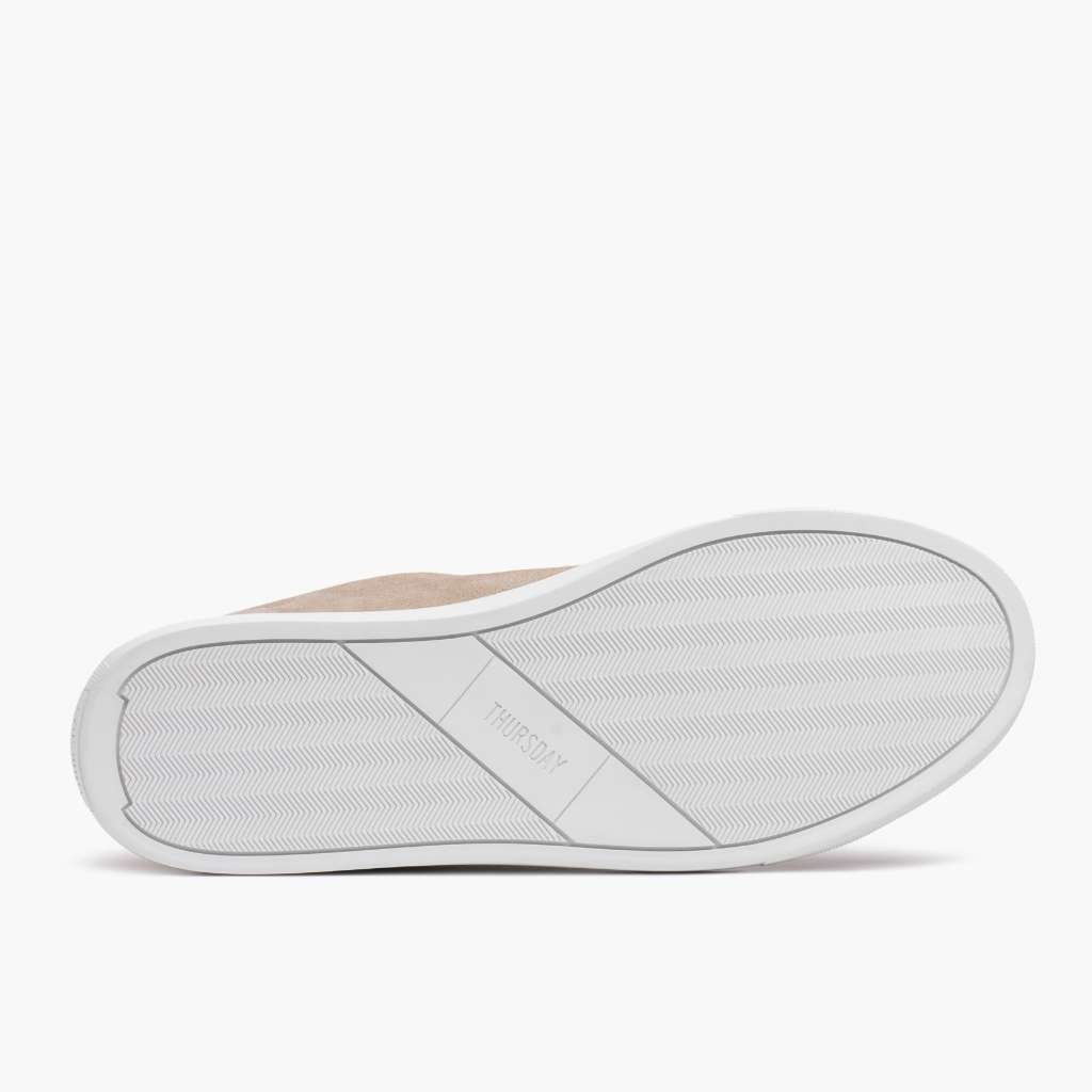 High-Traction Rubber Outsole & Lug Tread Pattern on Premier Low Top Latte 가죽 스니커즈 여성용