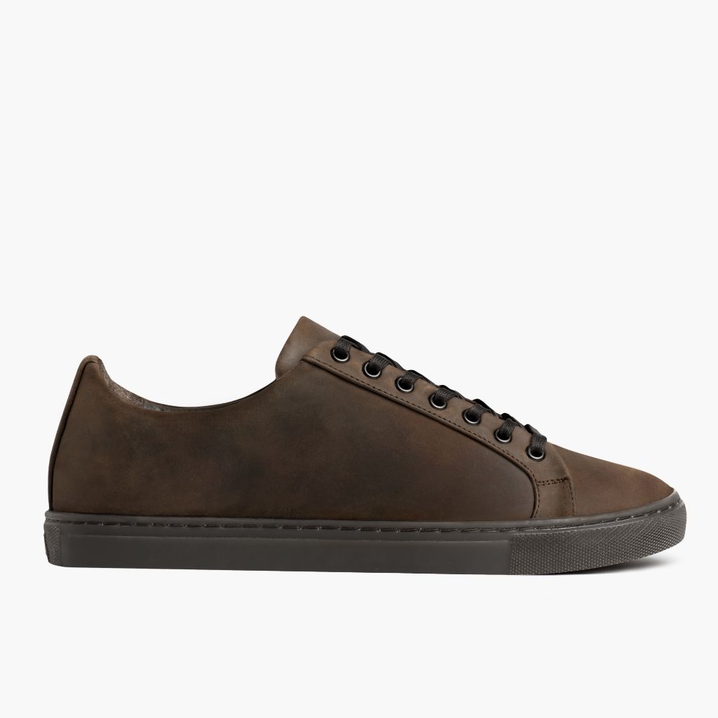 Classic Full-Grain leather Sneakers - 굿이어 웰트 공법 및 앞코 토박스 디테일