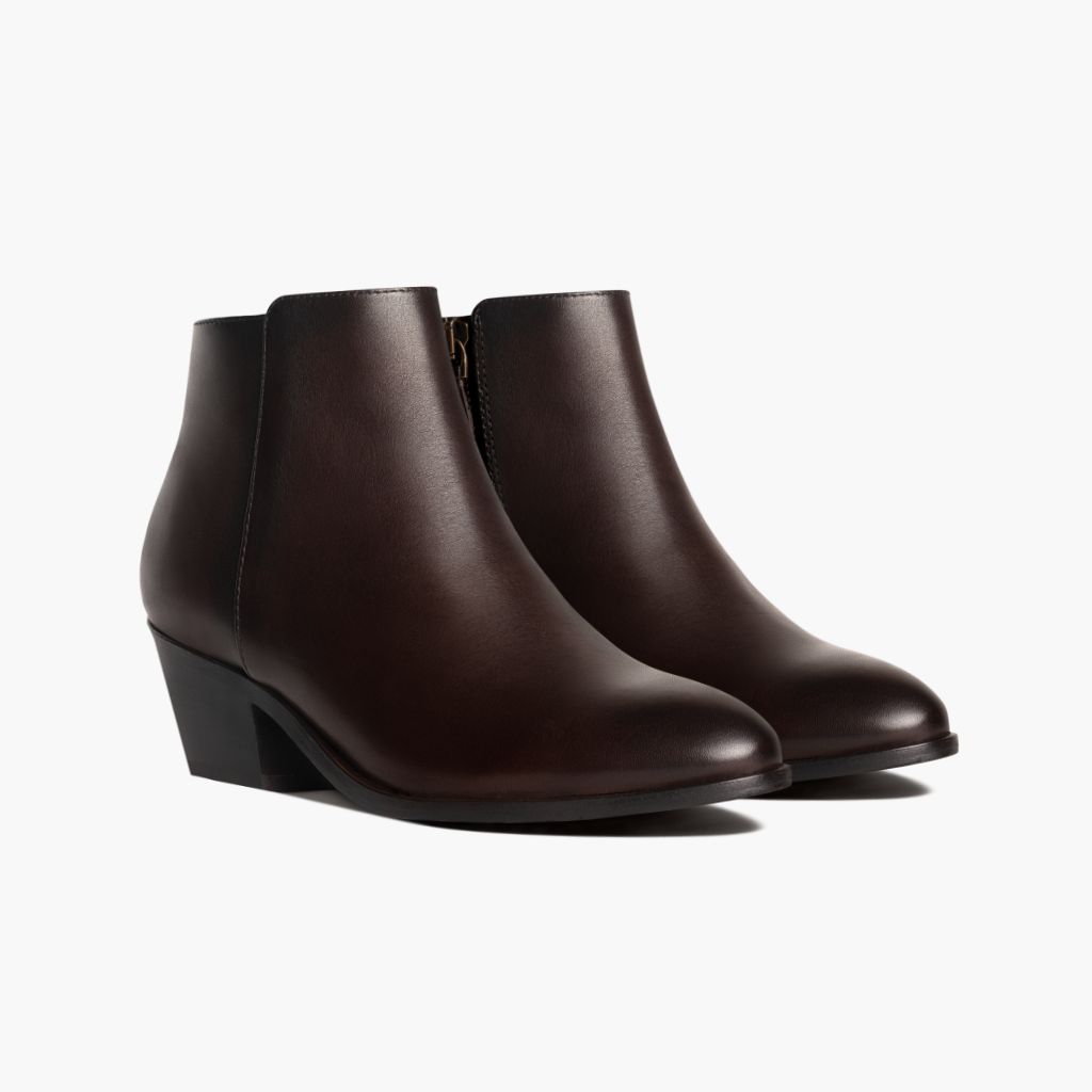 Classic Full-Grain leather Boots - 굿이어 웰트 공법 및 앞코 토박스 디테일