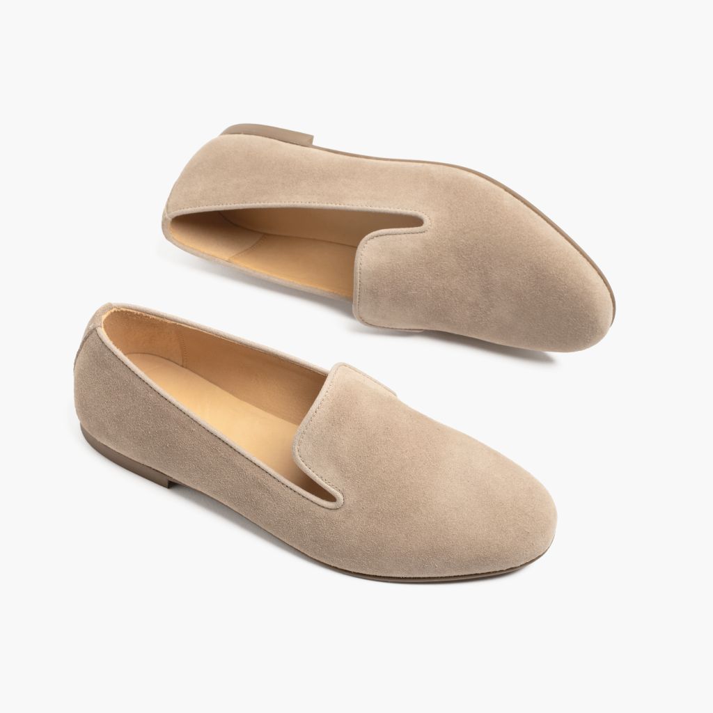 High-Traction Rubber Outsole & Lug Tread Pattern on Eden Latte 가죽 부츠 여성용