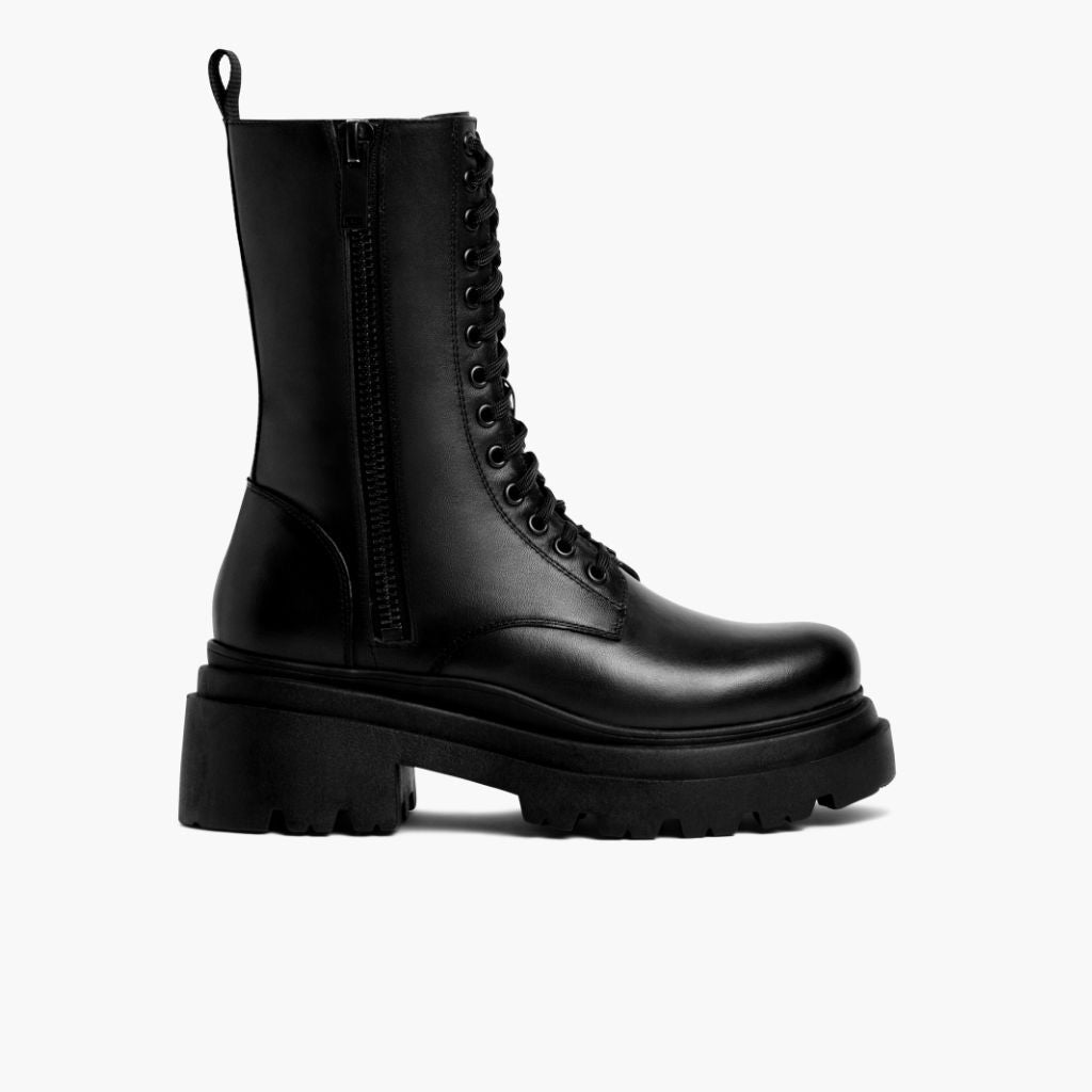Black Full-Grain leather Boots - 굿이어 웰트 공법 및 앞코 토박스 디테일