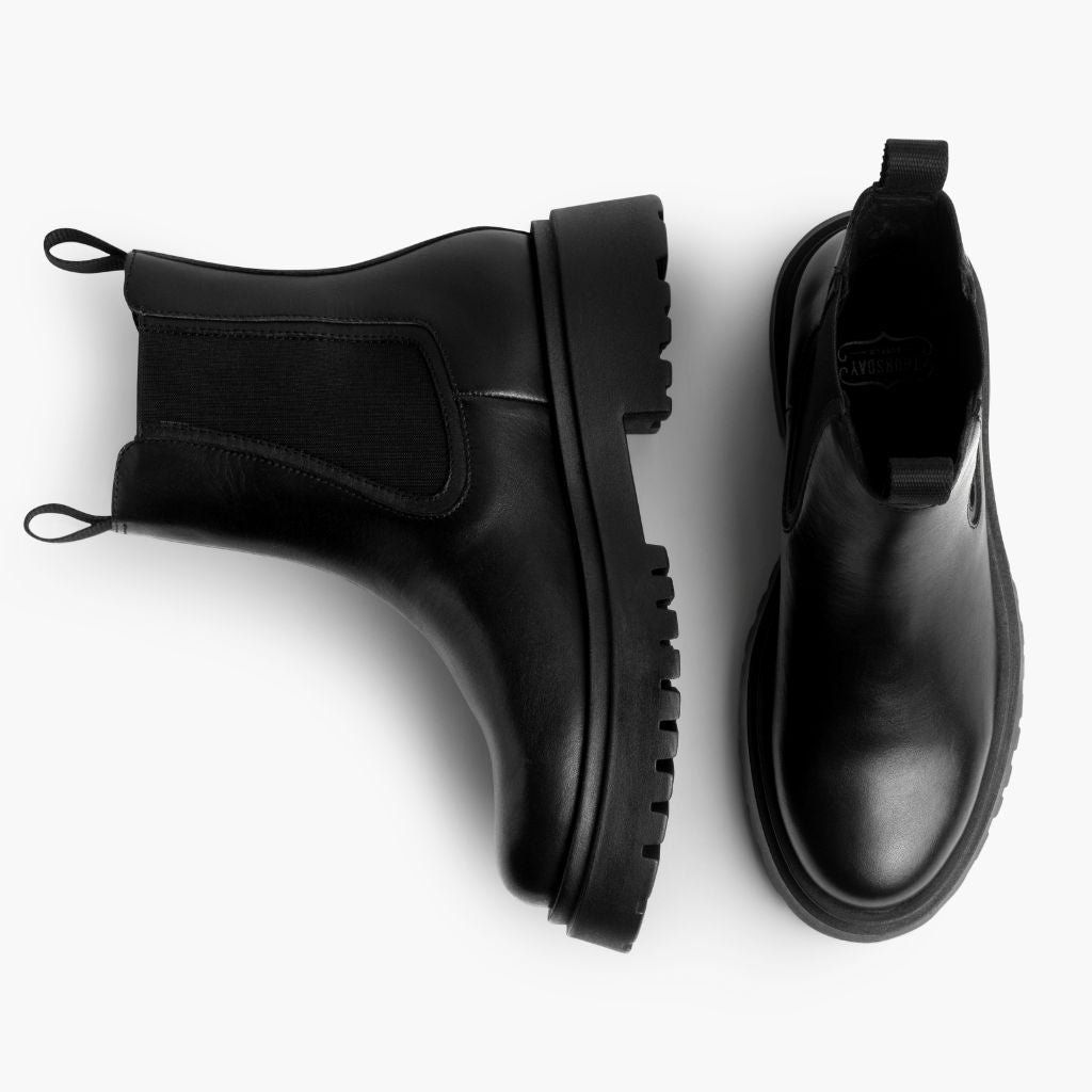 High-Traction Rubber Outsole & Lug Tread Pattern on Legend Platform 블랙 가죽 부츠 여성용