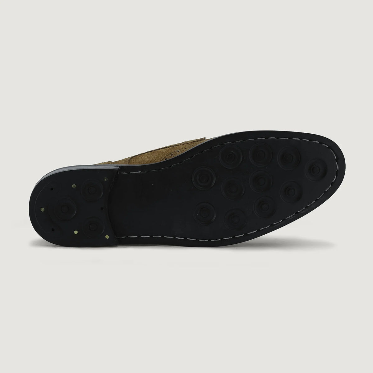 클로즈업 상세 of Classic Collar & Heavy-Duty Zipper Hardware on Duster Brogues Derby 브라운 Suede 가죽 부츠 - StudGuard 남성용