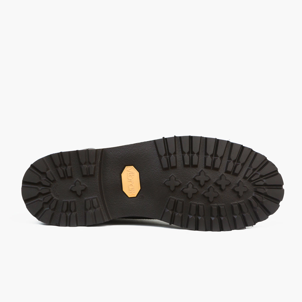 High-Traction Rubber Outsole & Lug Tread Pattern on Explorer Dark Olive Suede 가죽 부츠 남성용