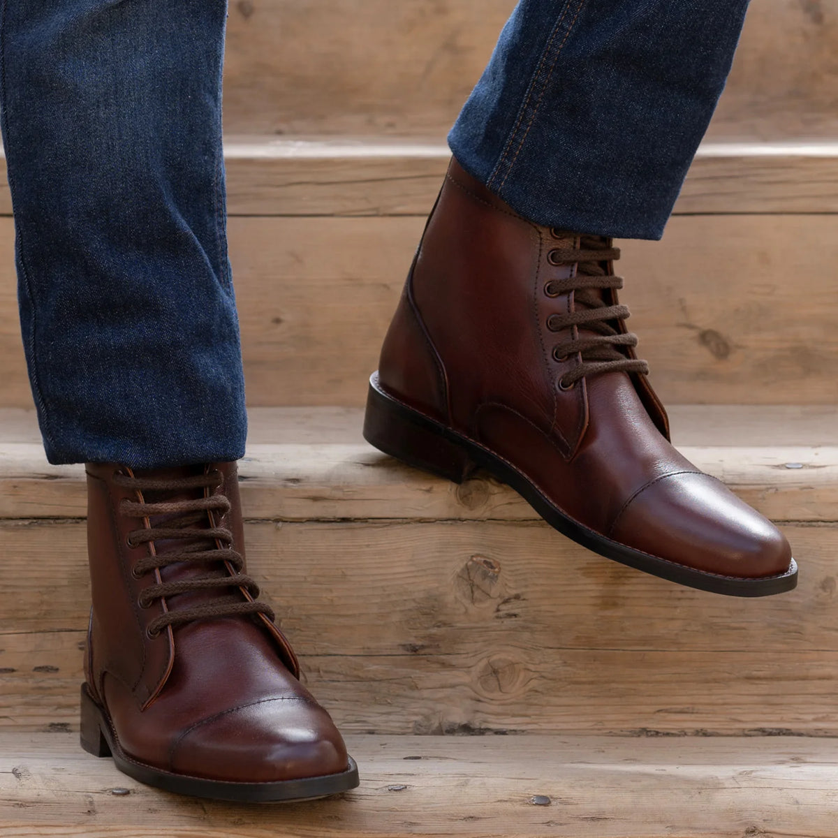 Orlaven Knight Derby Burnished 브라운 가죽 부츠 - StudGuard 남성용 footwear image 9