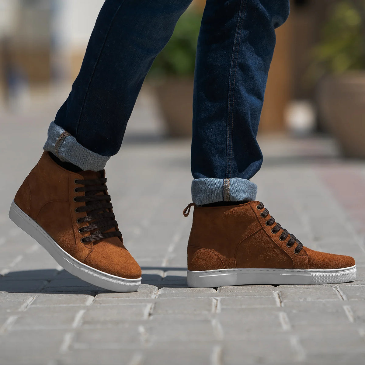 Brown Goatskin Suede Leather Sneakers - 굿이어 웰트 공법 및 앞코 토박스 디테일