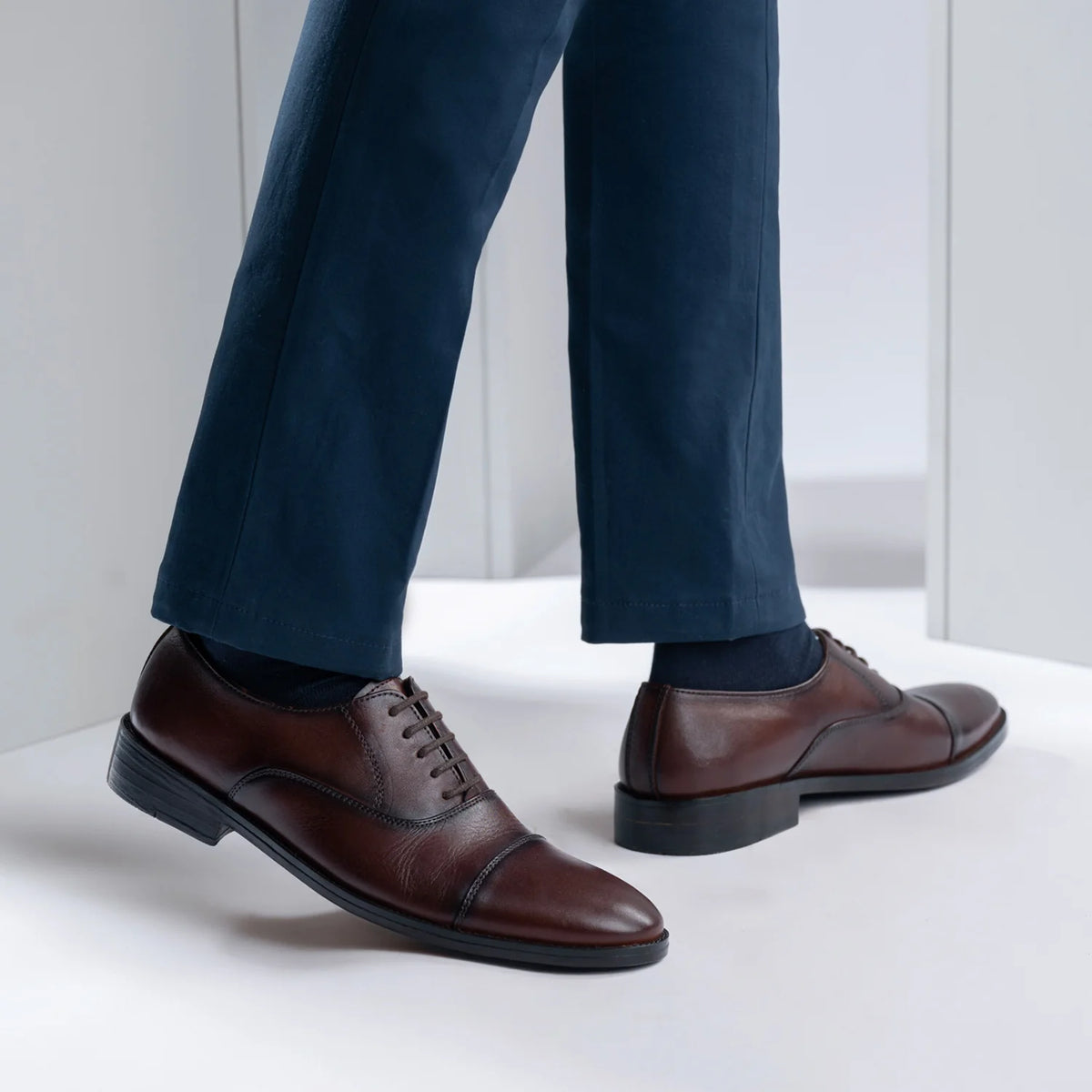 Orlaven Professor Oxford Burnished 브라운 가죽 구두 남성용 footwear image 10