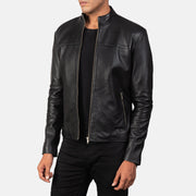 
Black Sheepskin Leather Biker Jacket - 어깨 라인과 깔끔한 밑단이 돋보이는 뒷면 뷰