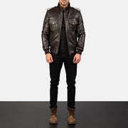 Men's Agent Shadow 브라운 가죽 봄버 자켓 남성용 - Lateral Side Profile View Showing Sleeve Cut &amp; Athletic Taper Fit