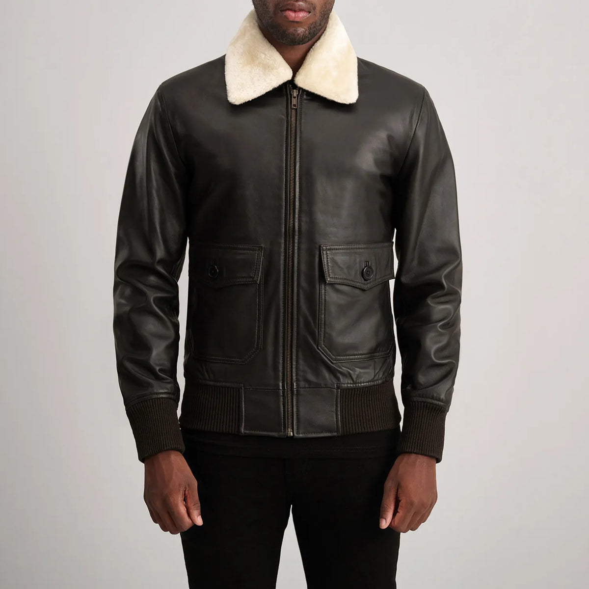 
클로즈업 상세 of Shirt with Removable Fur & Zipper Hardware on Airin G-1 브라운 & Cream 가죽 항공 점퍼 봄버 남성용