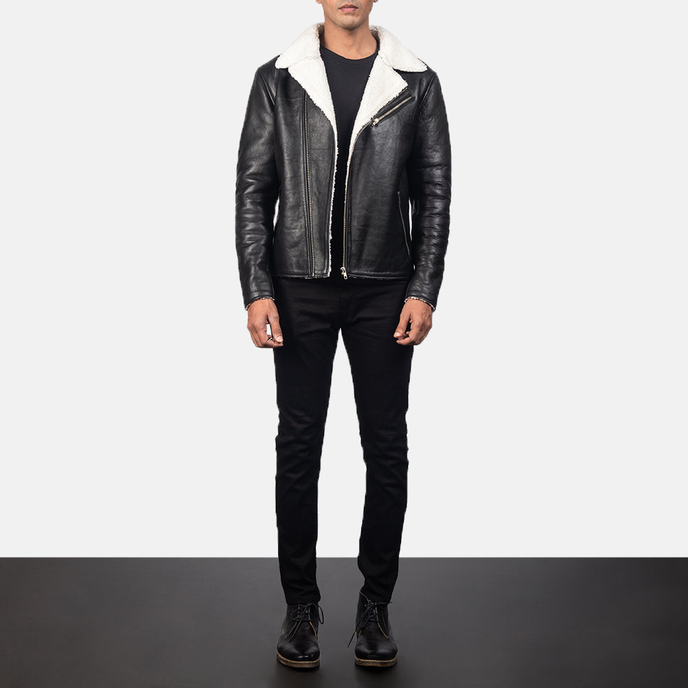 Close-Up Detail of Notch &amp; Zipper Hardware on Men's Alberto White Shearling 블랙 가죽 자켓 남성용