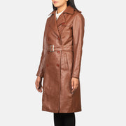 
Black Cowhide leather Coat - 어깨 라인과 깔끔한 밑단이 돋보이는 뒷면 뷰