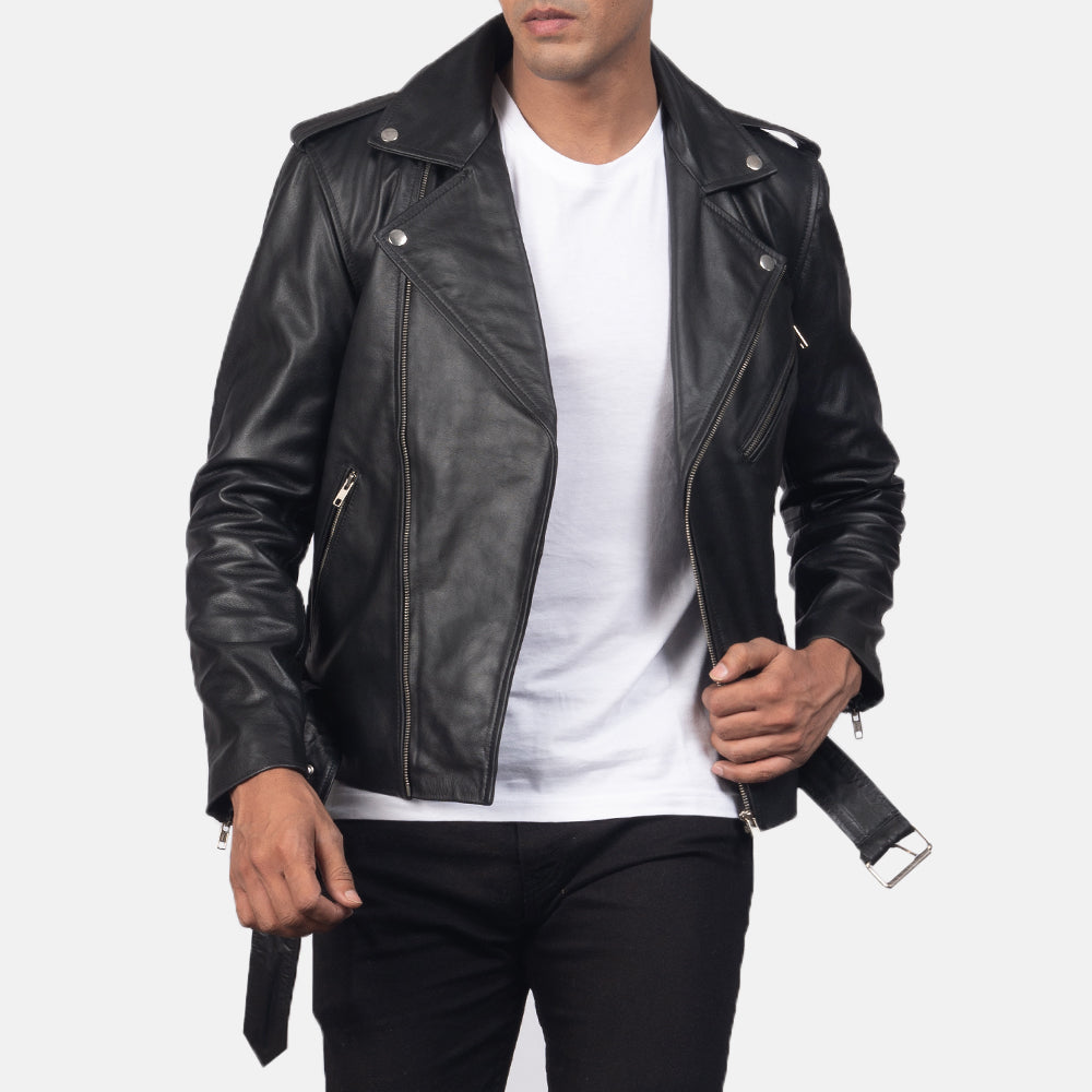 
클로즈업 상세 of Notch & Zipper & Waist belt Hardware on Allaric Alley Black Leather Biker Jacket