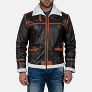 
Alpine 브라운 Fur 가죽 자켓 남성용 in Distressed Brown Goatskin Leather - 정면 스타일 및 테일러드 실루엣 | 공식 온라인 스토어 구매