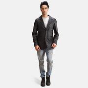 Alyson 블랙 가죽 테일러드 블레이저 남성용 - Lateral Side Profile View Showing Sleeve Cut &amp; Athletic Taper Fit