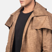 Close-Up Detail of Classic Collar &amp; Heavy-Duty Zipper Hardware on Men's Army 브라운 Leather Duster 남성용