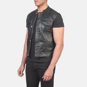 
Black Sheepskin Leather Biker Jacket - 어깨 라인과 깔끔한 밑단이 돋보이는 뒷면 뷰