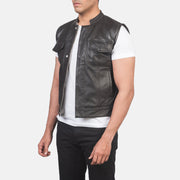 
Brown Sheepskin Leather Biker Jacket - 어깨 라인과 깔끔한 밑단이 돋보이는 뒷면 뷰