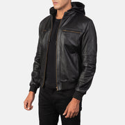 
Black Cowhide Leather Bomber Jacket - 어깨 라인과 깔끔한 밑단이 돋보이는 뒷면 뷰