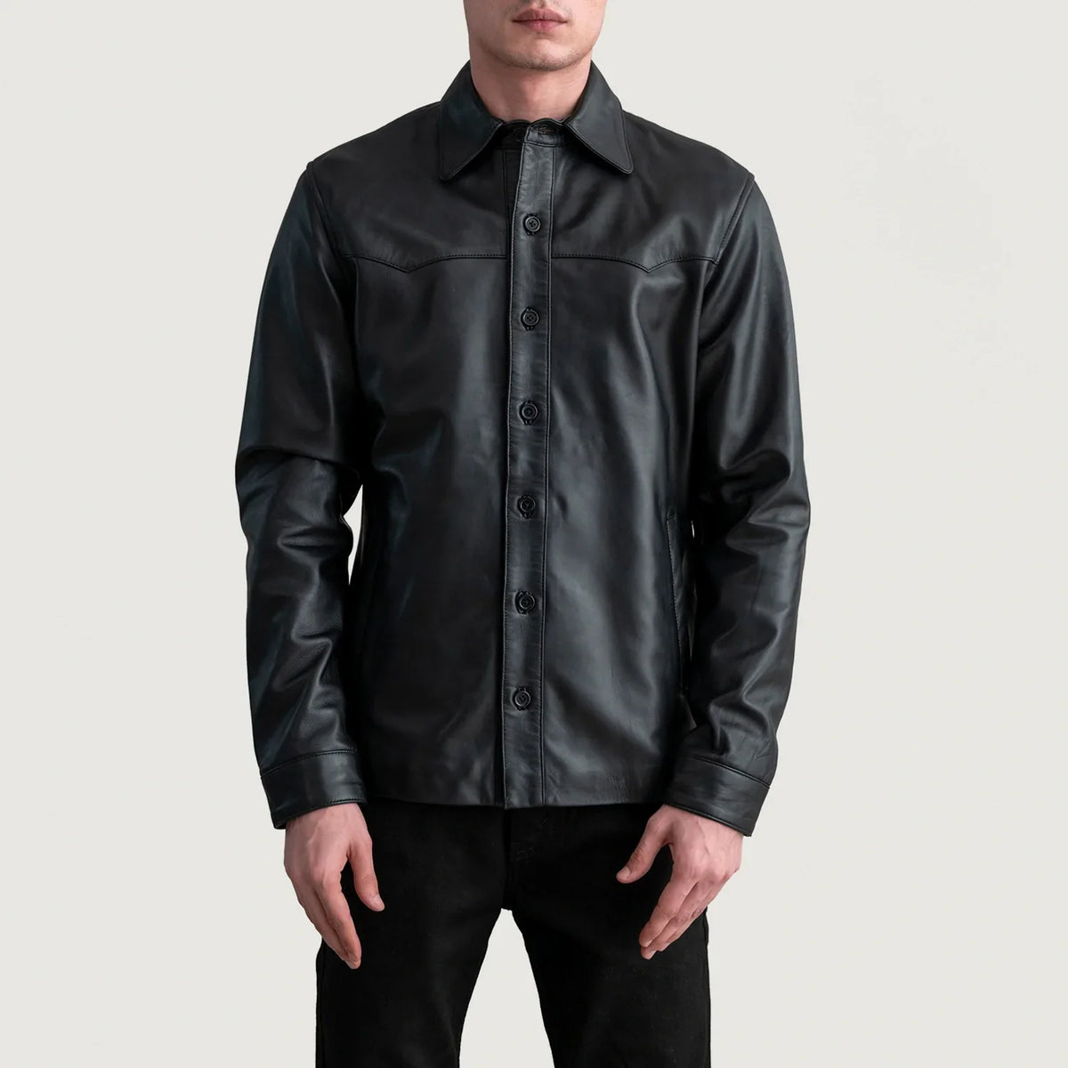 Bronco 블랙 Leather Shirt 남성용 - Lateral Side Profile View Showing Sleeve Cut &amp; Athletic Taper Fit