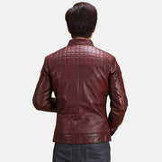 
클로즈업 상세 of Band with Snap Button & Zipper Hardware on Burgunn Dee 마룬 가죽 라이더 자켓 남성용
