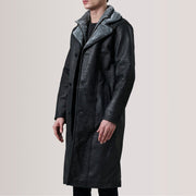 Cai Distressed 블랙 Leather Shearling 가죽 롱 코트 남성용 For Men - Lateral Side Profile View Showing Sleeve Cut &amp; Athletic Taper Fit