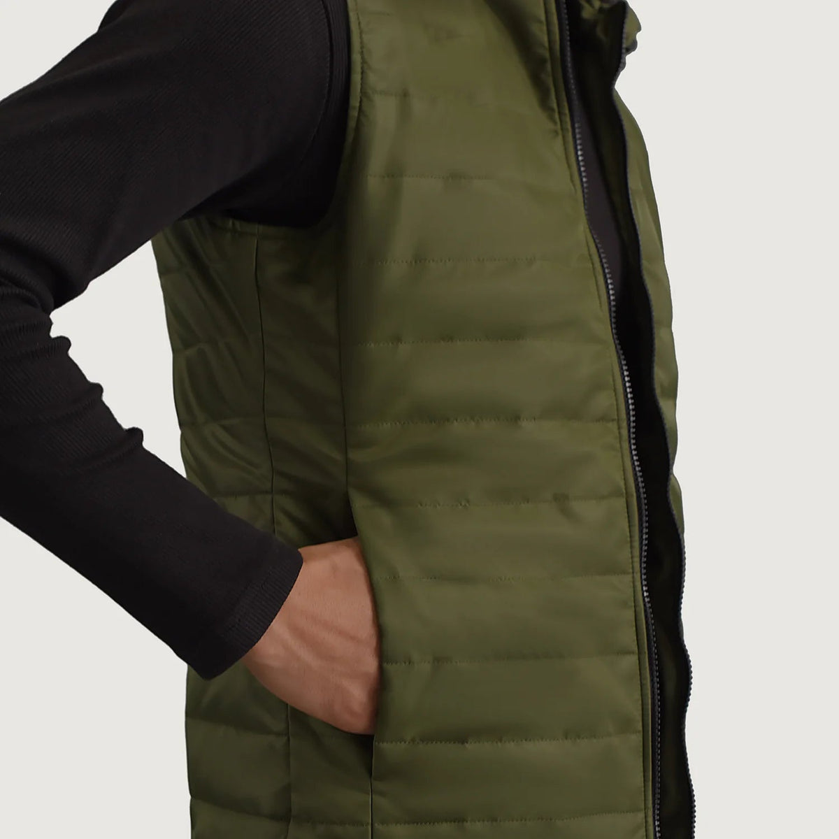 
내부 라이닝 뷰 Showing Quilted Viscose Lining & 내부 수납 포켓 2개