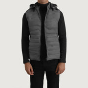 
Carlo Grey 후드 패딩 베스트 남성용 in Green Full-Grain Leather - 정면 스타일 및 테일러드 실루엣 | 공식 온라인 스토어 구매