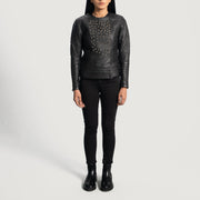 Close-Up Detail of Classic Collar &amp; Snap Button Hardware on Women's Celeste Studded 블랙 가죽 자켓 여성용